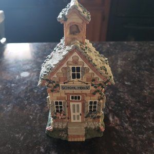 Ivy & Innocence The Olde Ivy School 6 x 3” 05090 1997